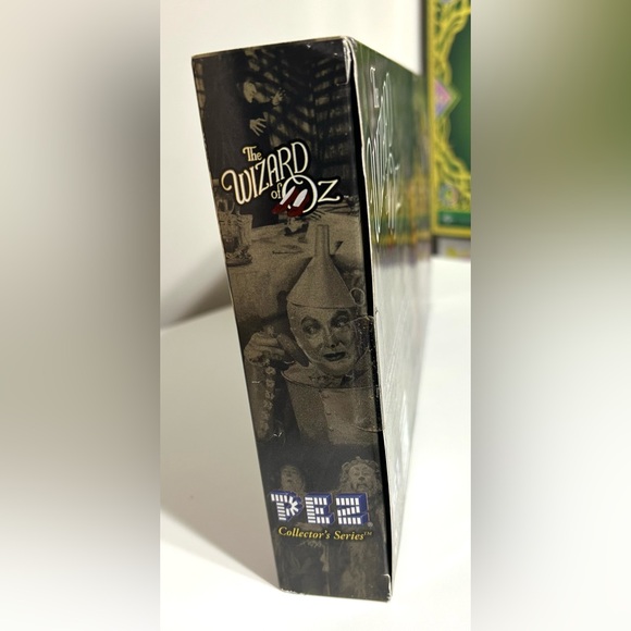 The Wizard of Oz Collector’s Set Pez Dispenser - Picture 3 of 4